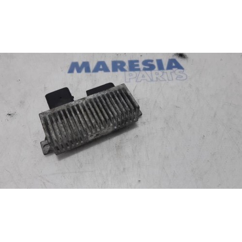 Renault - Trafic - Glow plug relay