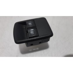 Renault - Trafic - Multi-functional window switch