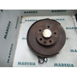 Alfa Romeo - 156 - Fusee links-achter