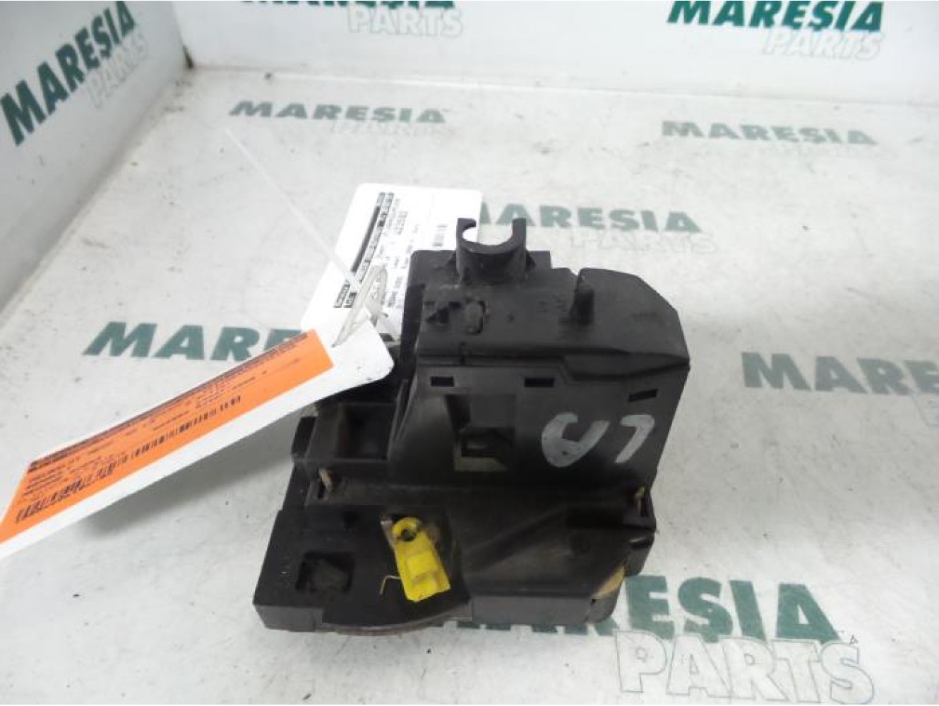 Renault - Megane Scenic - Rear door lock mechanism 4-door, left