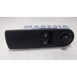 Renault - Clio - Multi-functional window switch