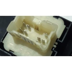 Renault - Clio - Multi-functional window switch