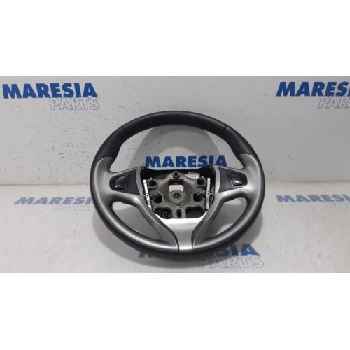 Renault - Clio - Steering wheel