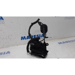 Renault - Clio - Front door lock mechanism 4-door, right