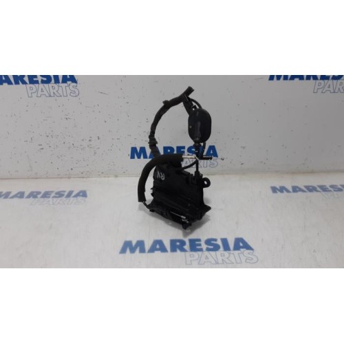 Renault - Clio - Front door lock mechanism 4-door, right