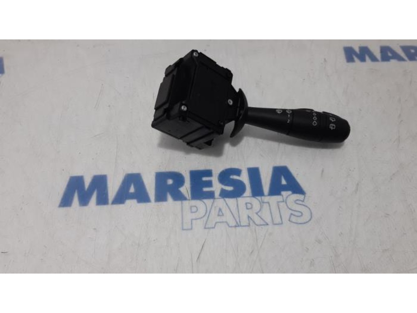 Renault - Clio - Wiper switch