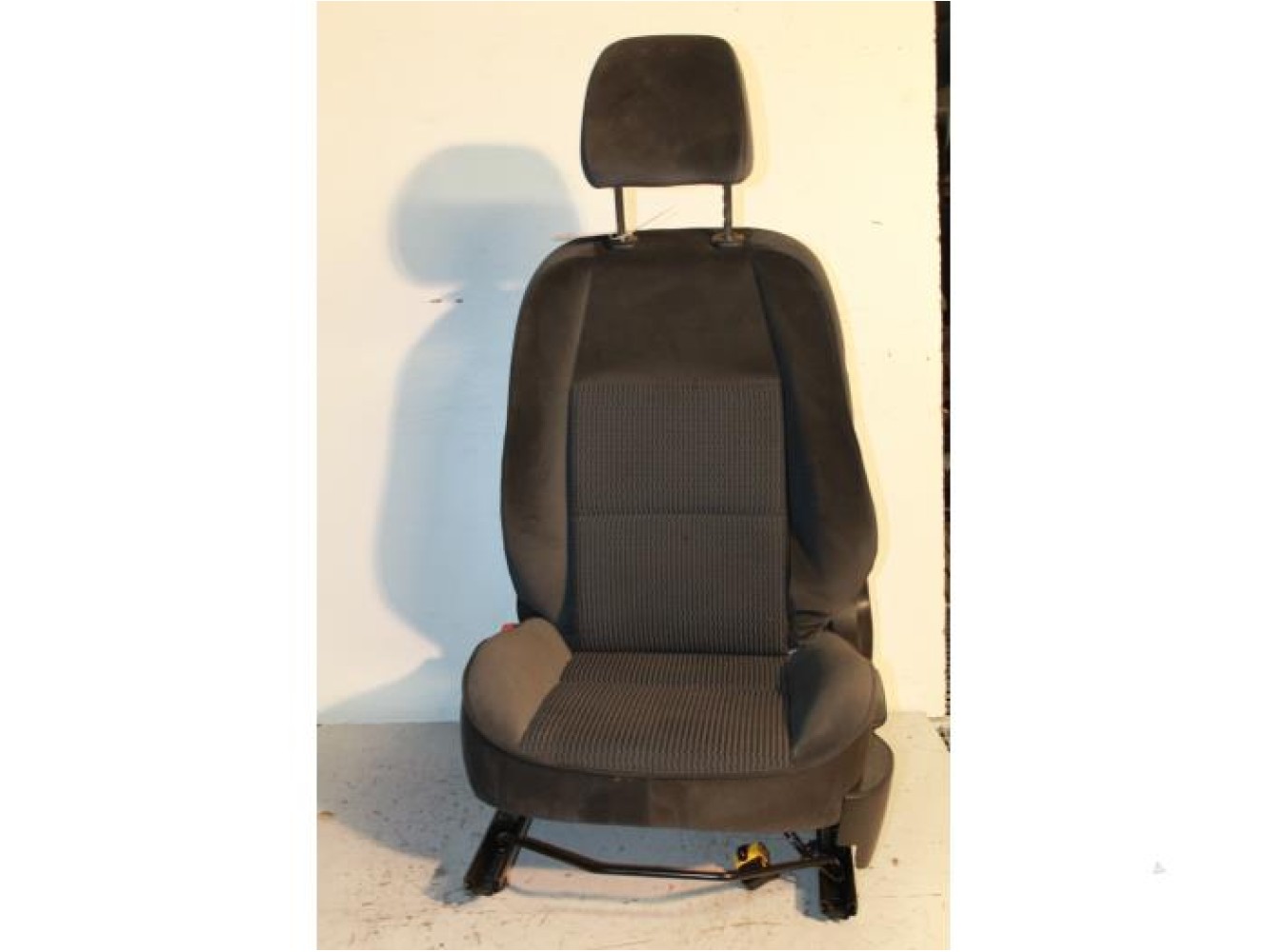 Peugeot - 207 - Sitz links