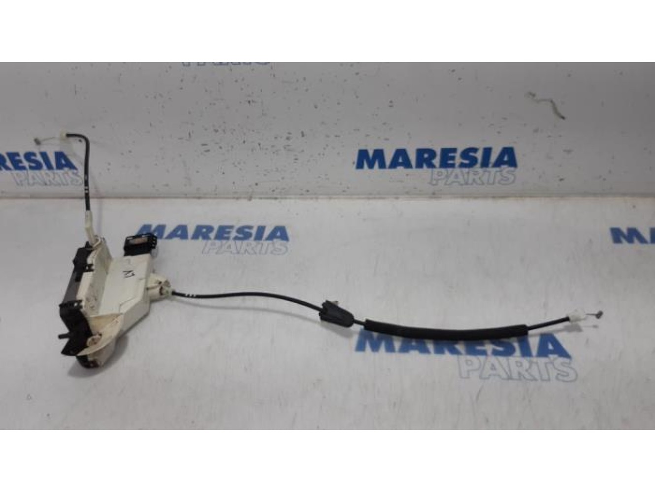 Peugeot - 3008 - Door lock mechanism 4-door, front left