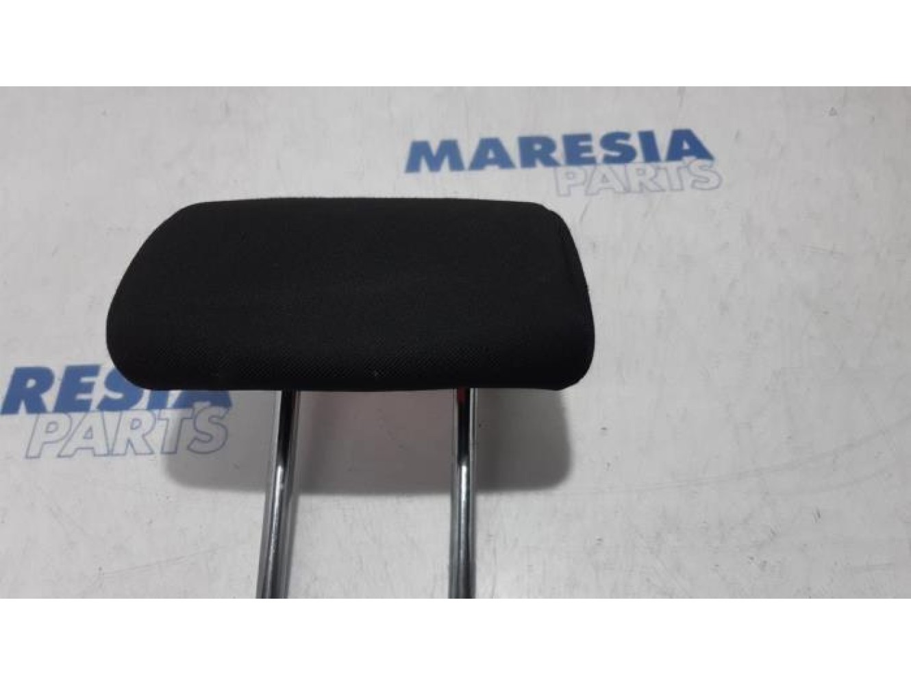 Peugeot - 3008 - Headrest