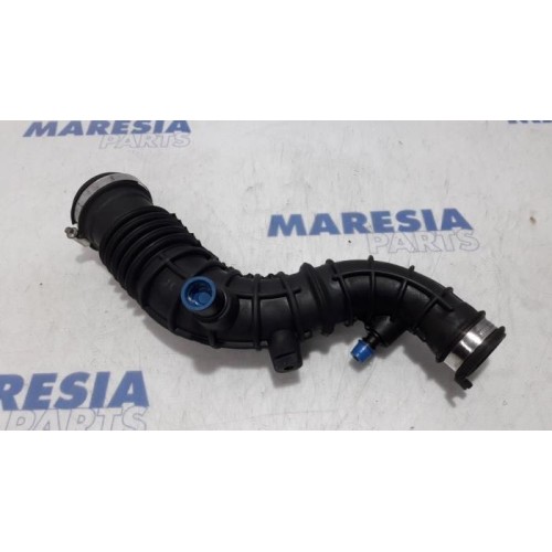 Renault - Clio - Turbo hose