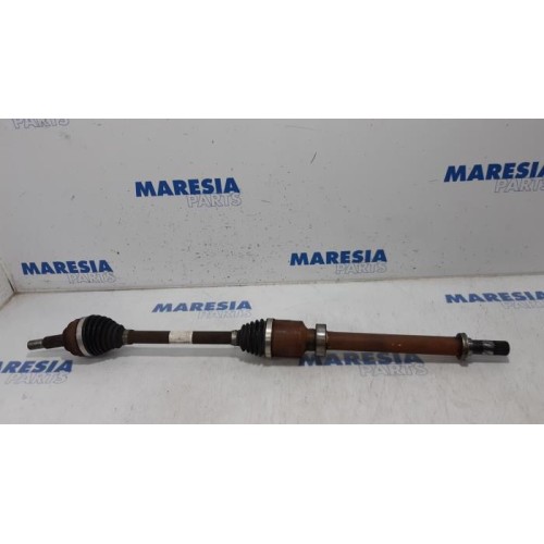Renault - Clio - Front drive shaft, right