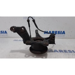 Renault - Clio - Knuckle, front right