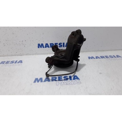 Peugeot - 207 - Knuckle, front right