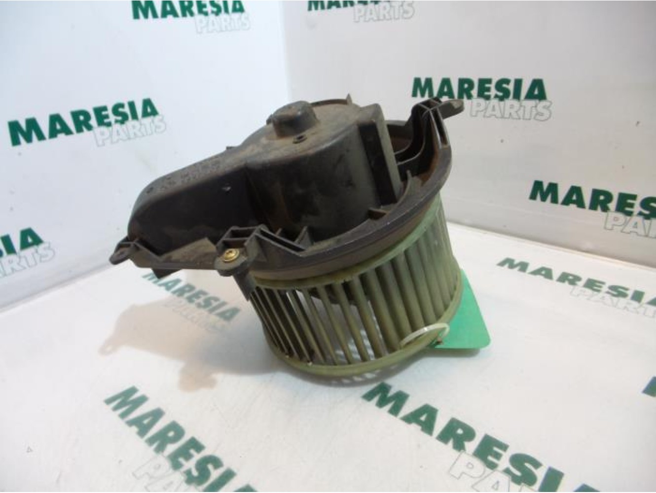 Renault - Laguna - Heating and ventilation fan motor