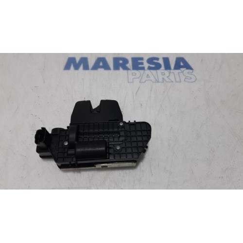 Citroen - C3 - Tailgate lock mechanism