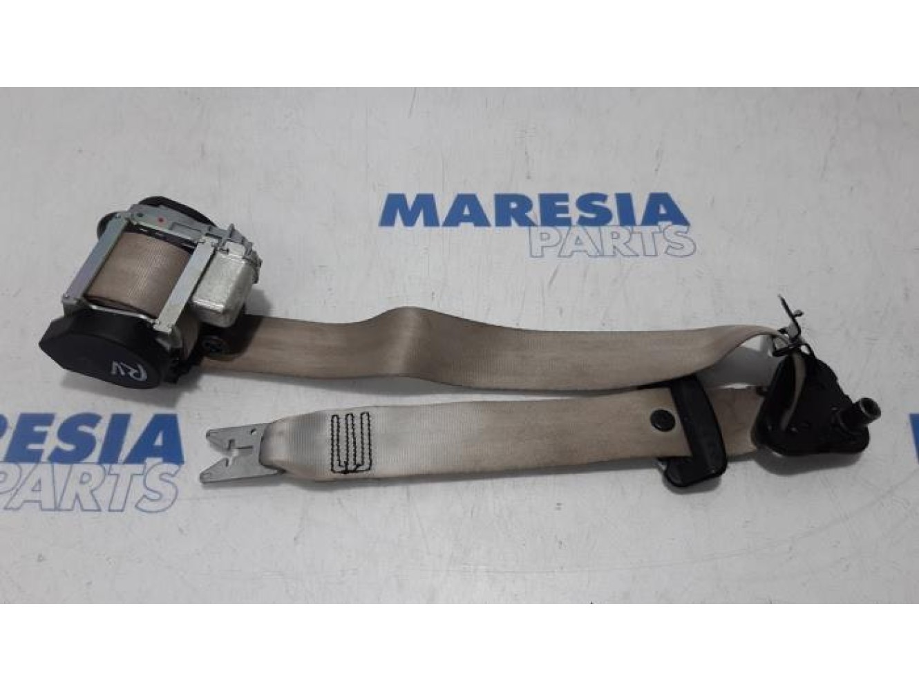 Renault - Megane - Front seatbelt, right