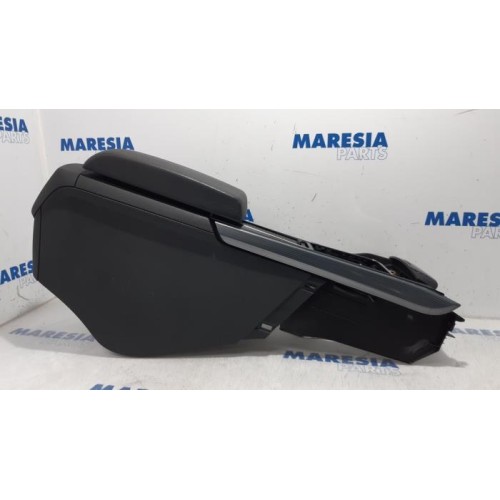 Peugeot - 508 - Middle console