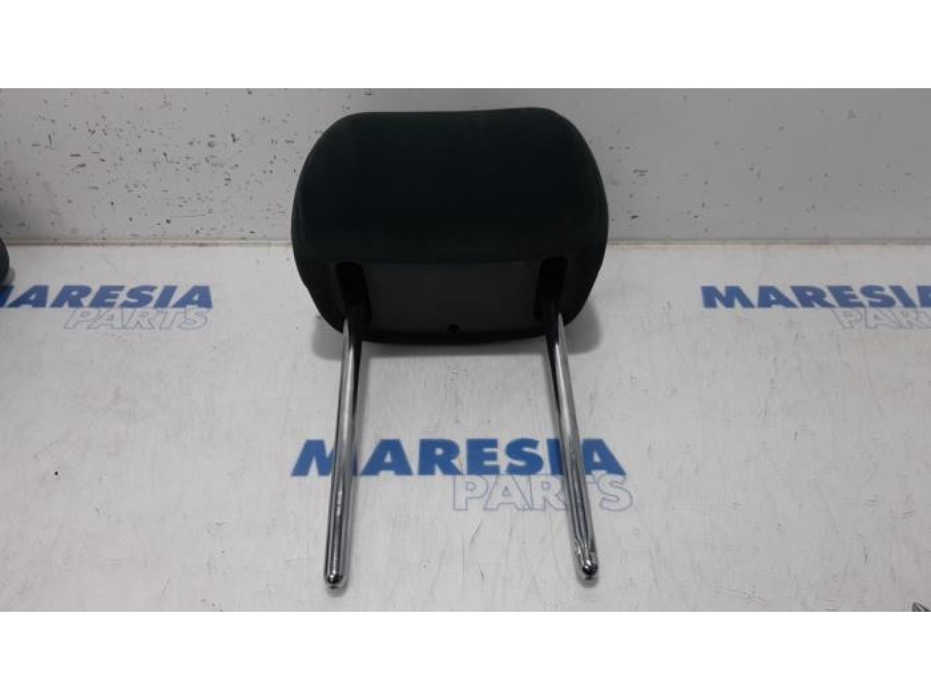 Peugeot - 307 - Headrest