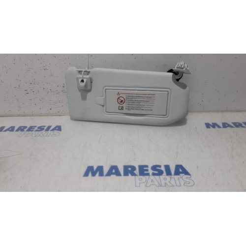 Peugeot - 508 - Sun visor