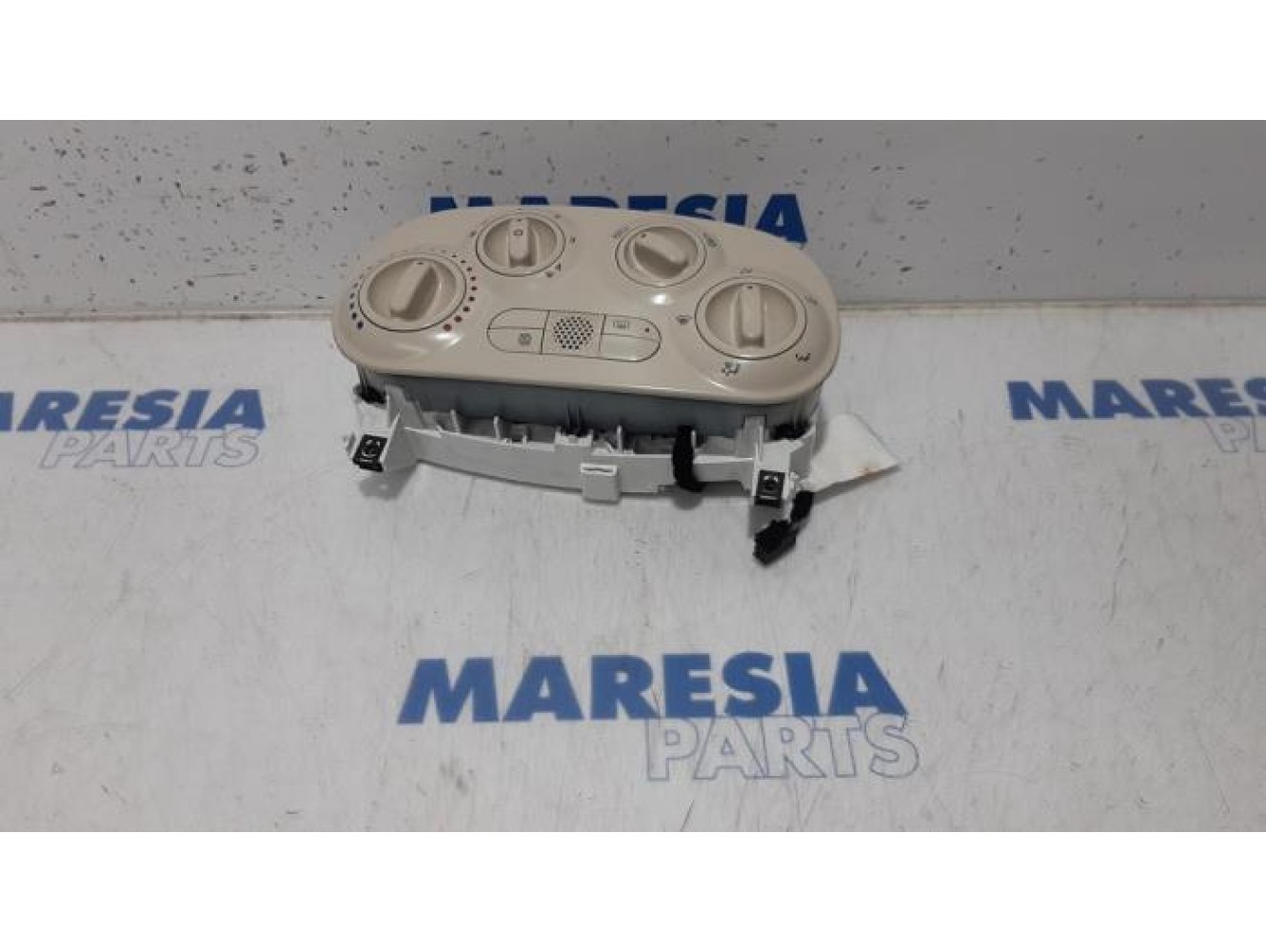Fiat - 500 - Heater control panel