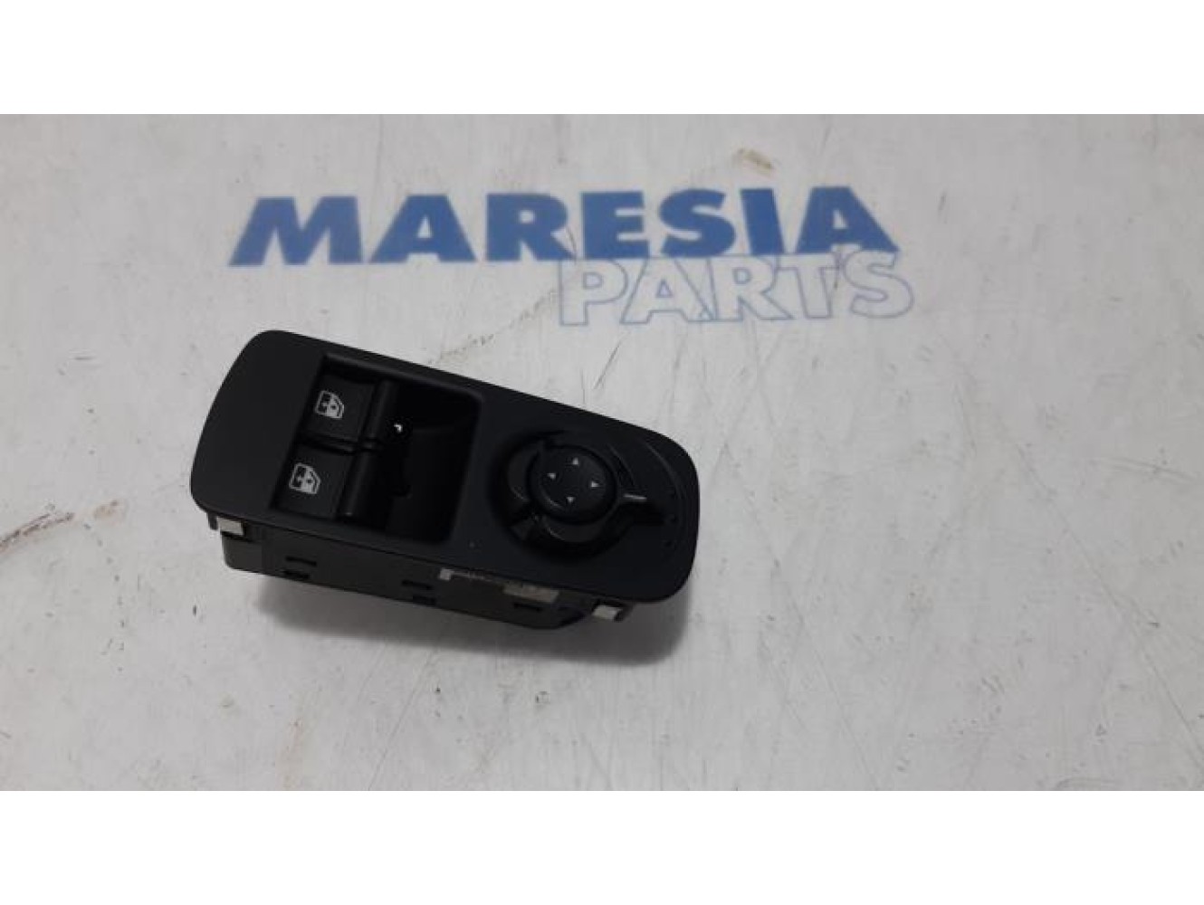 Alfa Romeo - Mito - Multi-functional window switch
