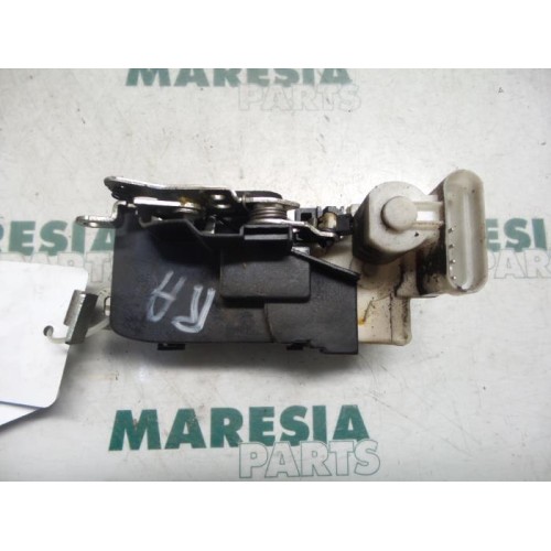 Fiat - Punto - Rear door mechanism 4-door, right