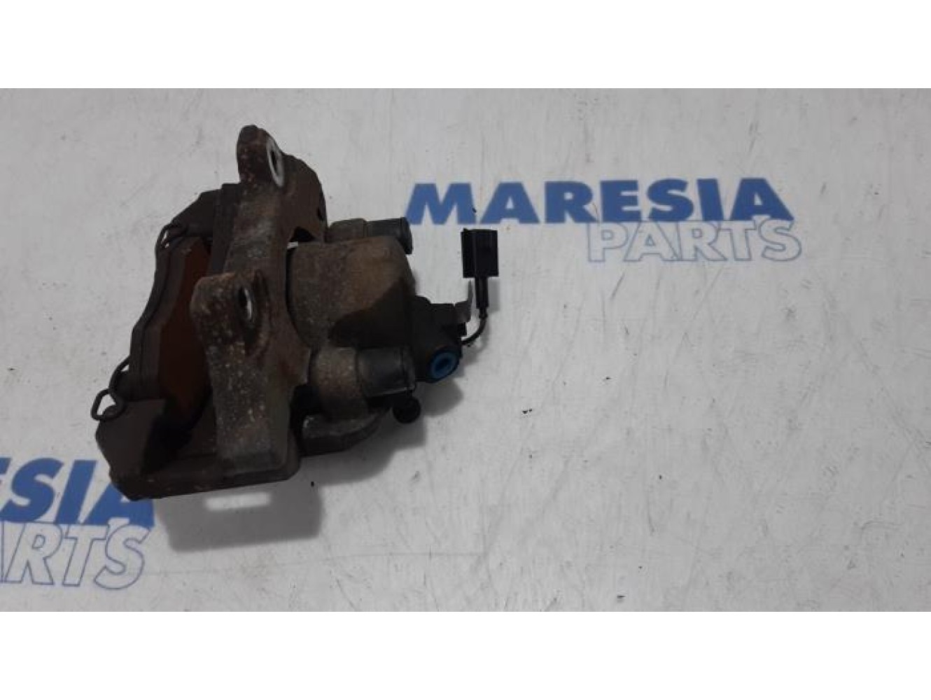 Fiat - Punto - Front brake calliper, right