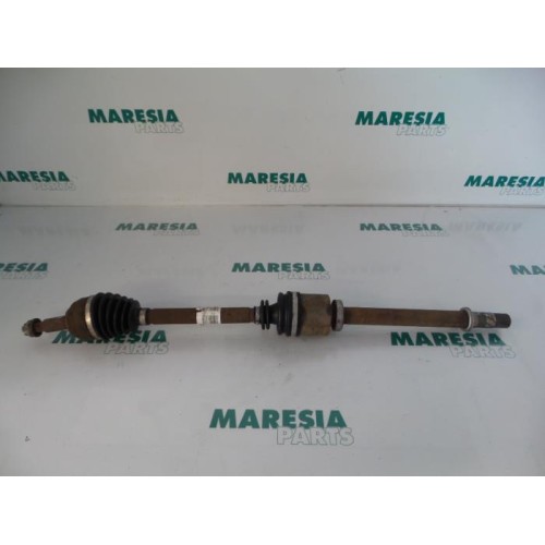 Renault - Megane - Front drive shaft, right