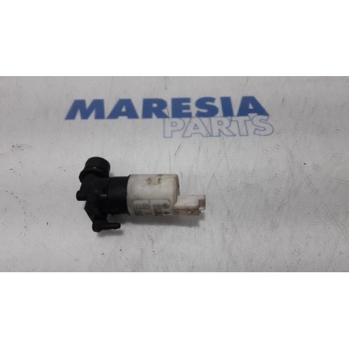 Peugeot - 307 - Windscreen washer pump