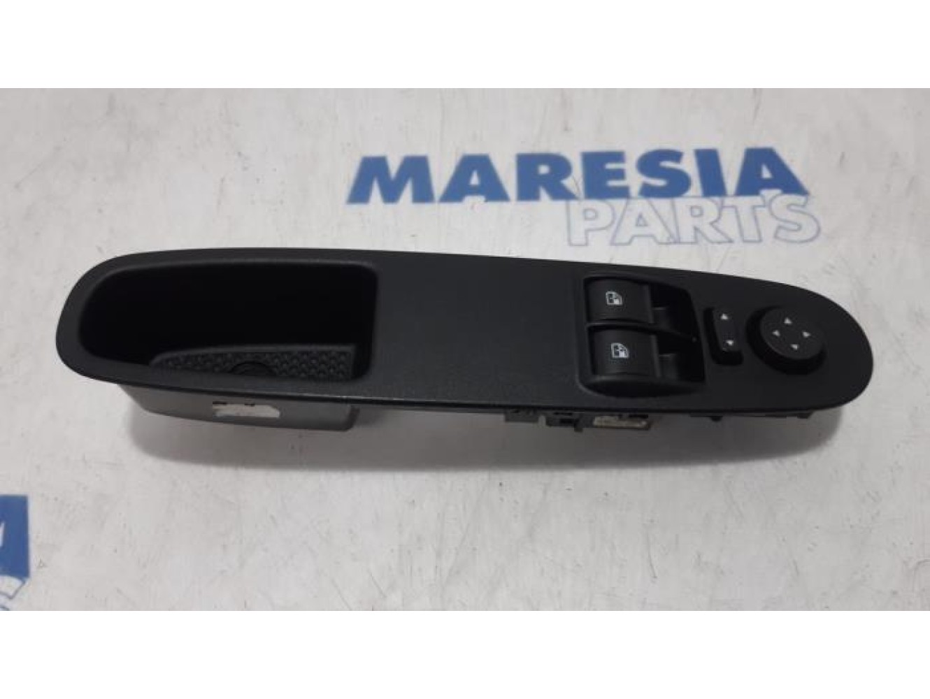 Fiat - Punto - Multi-functional window switch