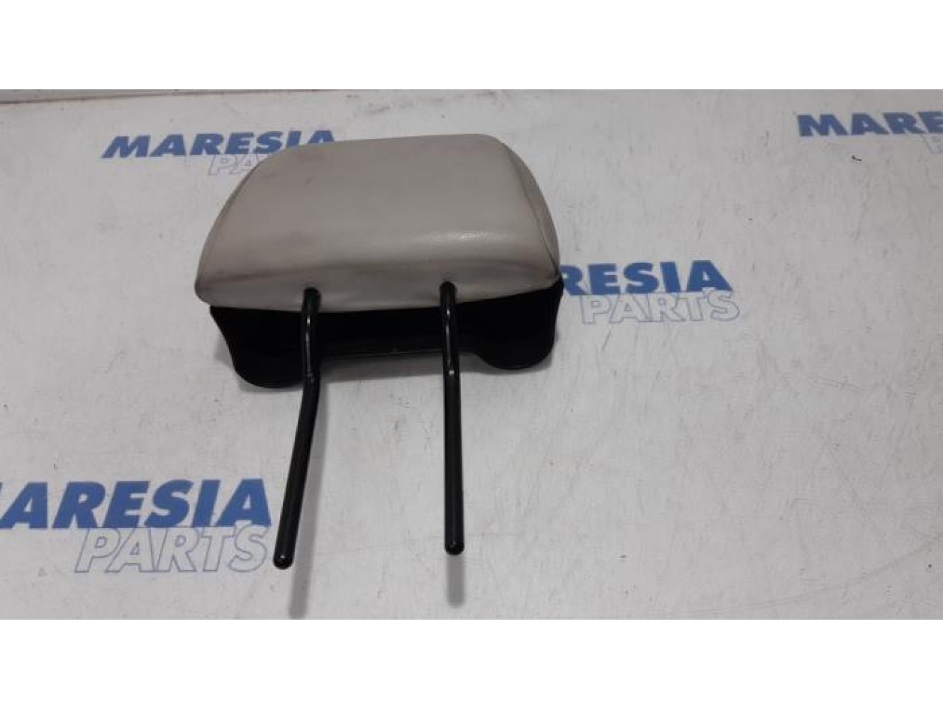 Peugeot - 307 - Headrest