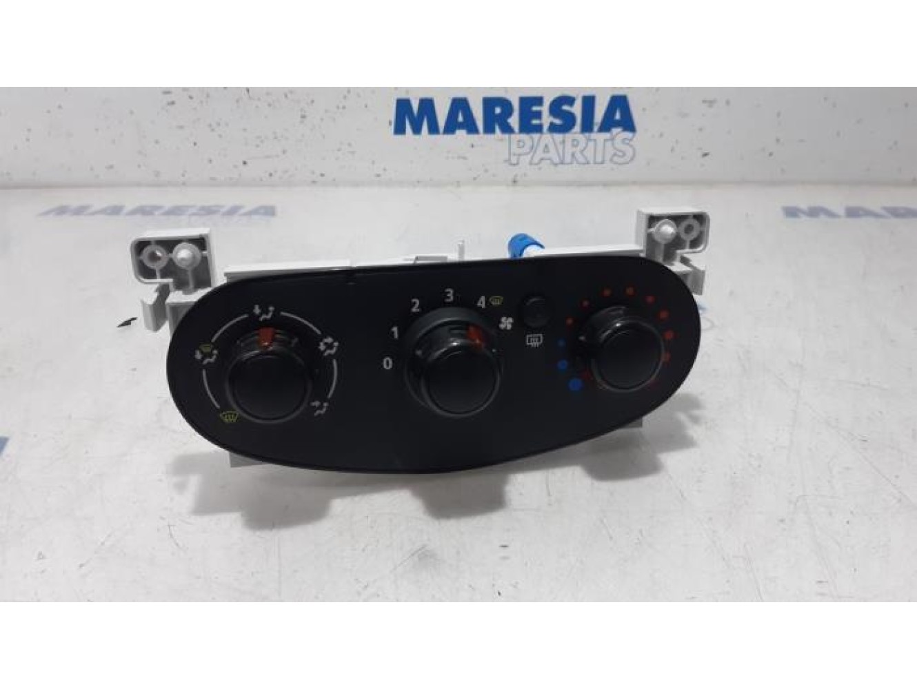 Dacia - Logan - Heater control panel