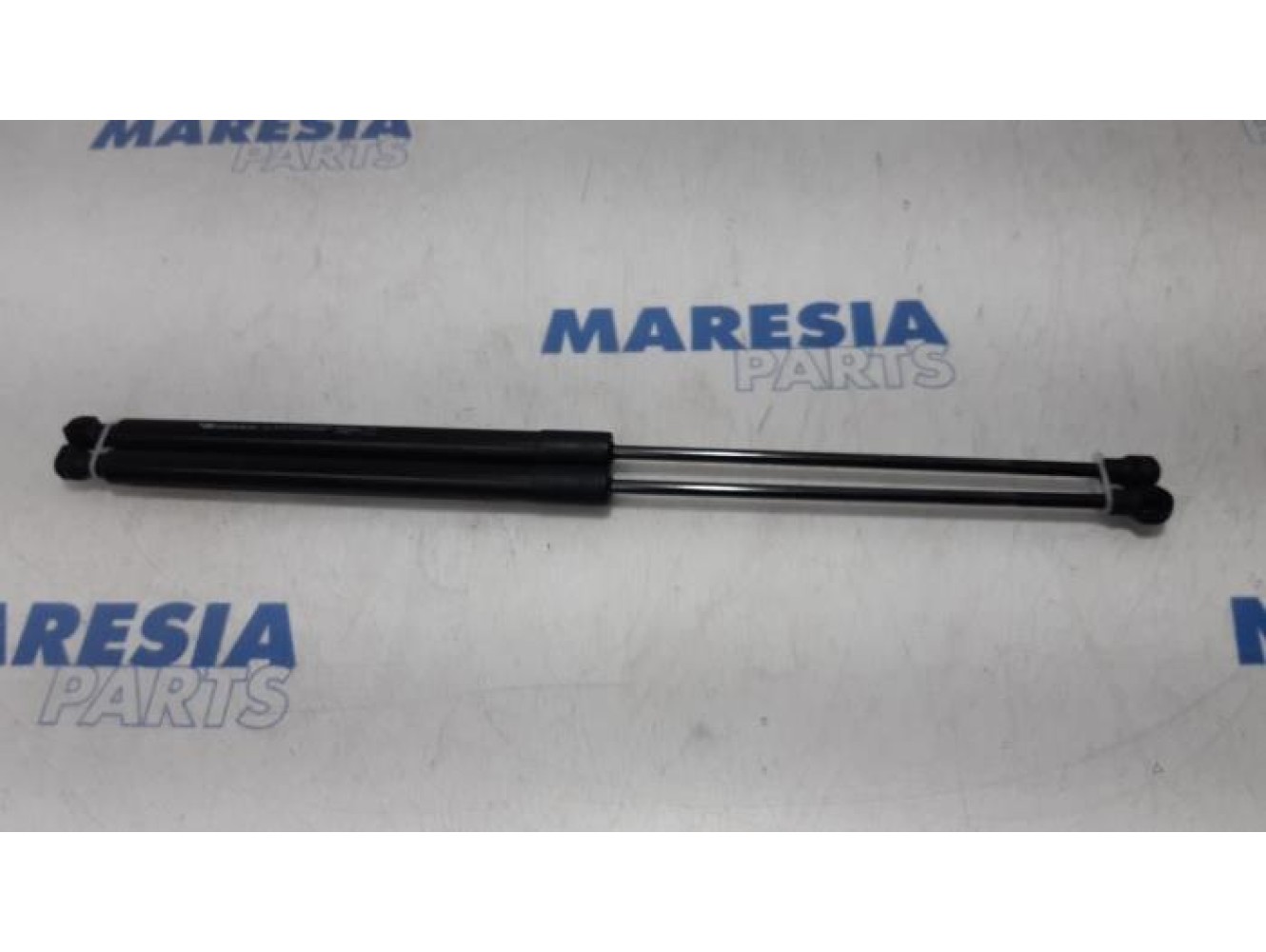 Dacia - Logan - Set of tailgate gas struts