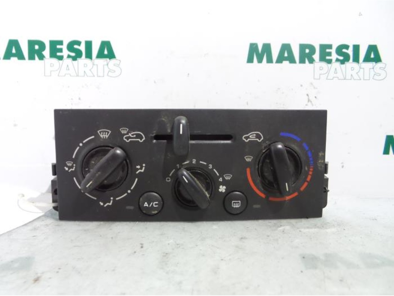 Peugeot - 207 - Heater control panel