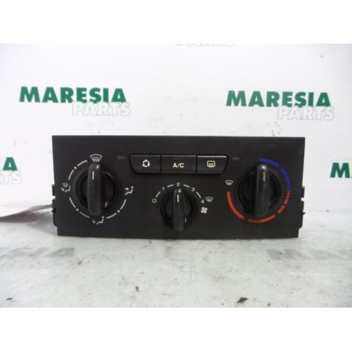 Peugeot - 207 - Heater control panel