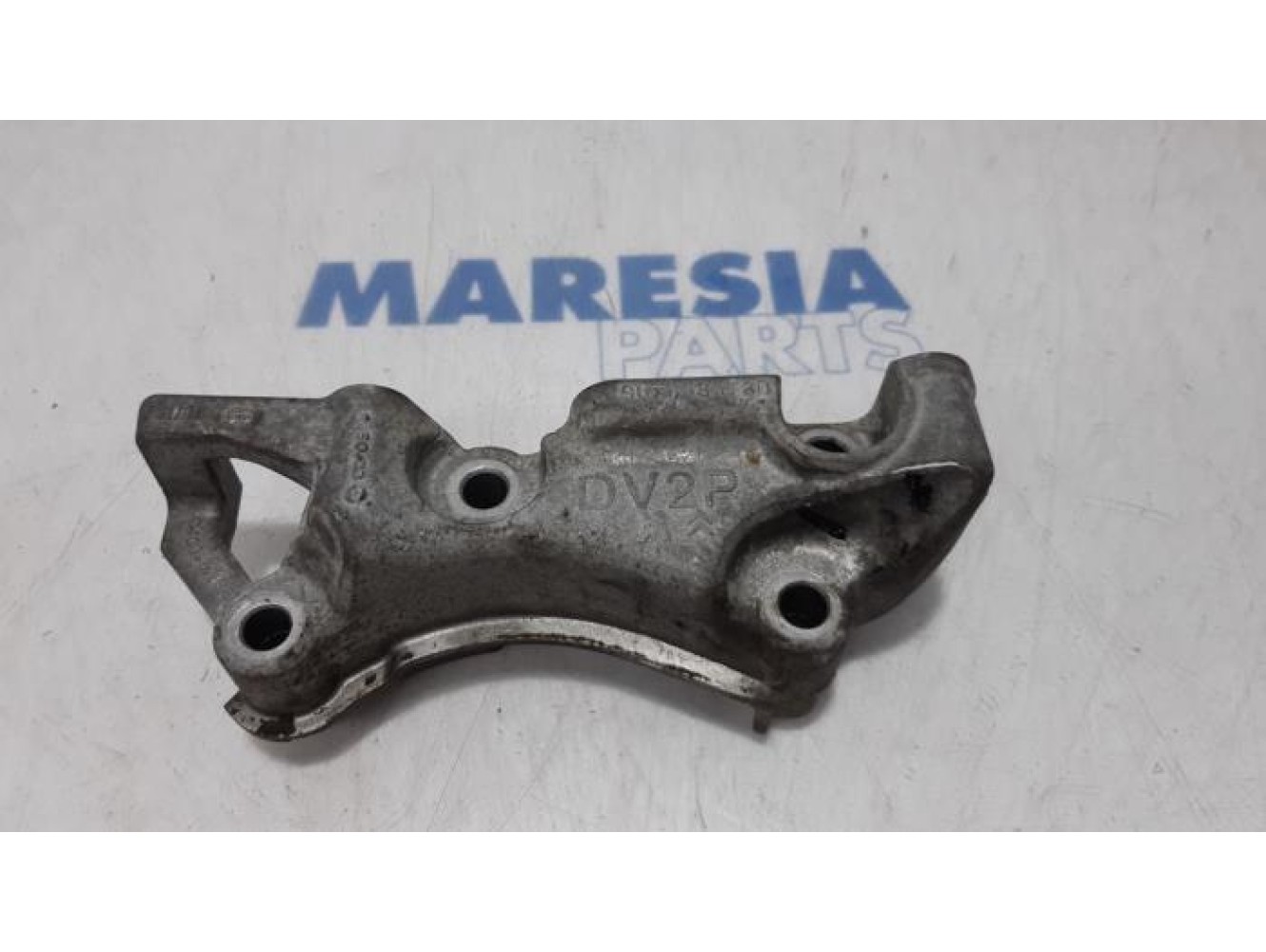 Peugeot - 308 - Engine mount