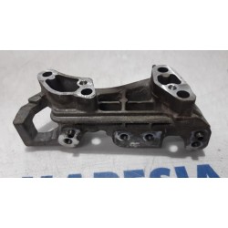 Peugeot - 308 - Engine mount