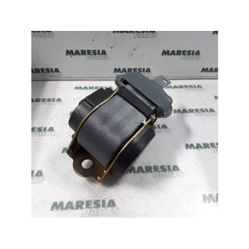 Renault - Megane - Rear seatbelt, centre