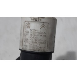 Peugeot - RCZ - Scheibensprüherpumpe vorne