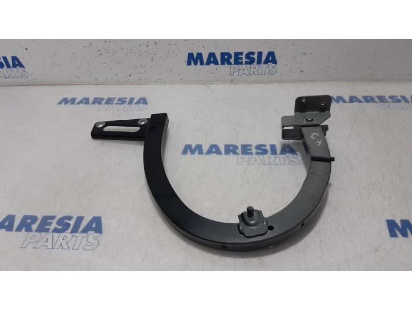 Peugeot - RCZ - Tailgate hinge