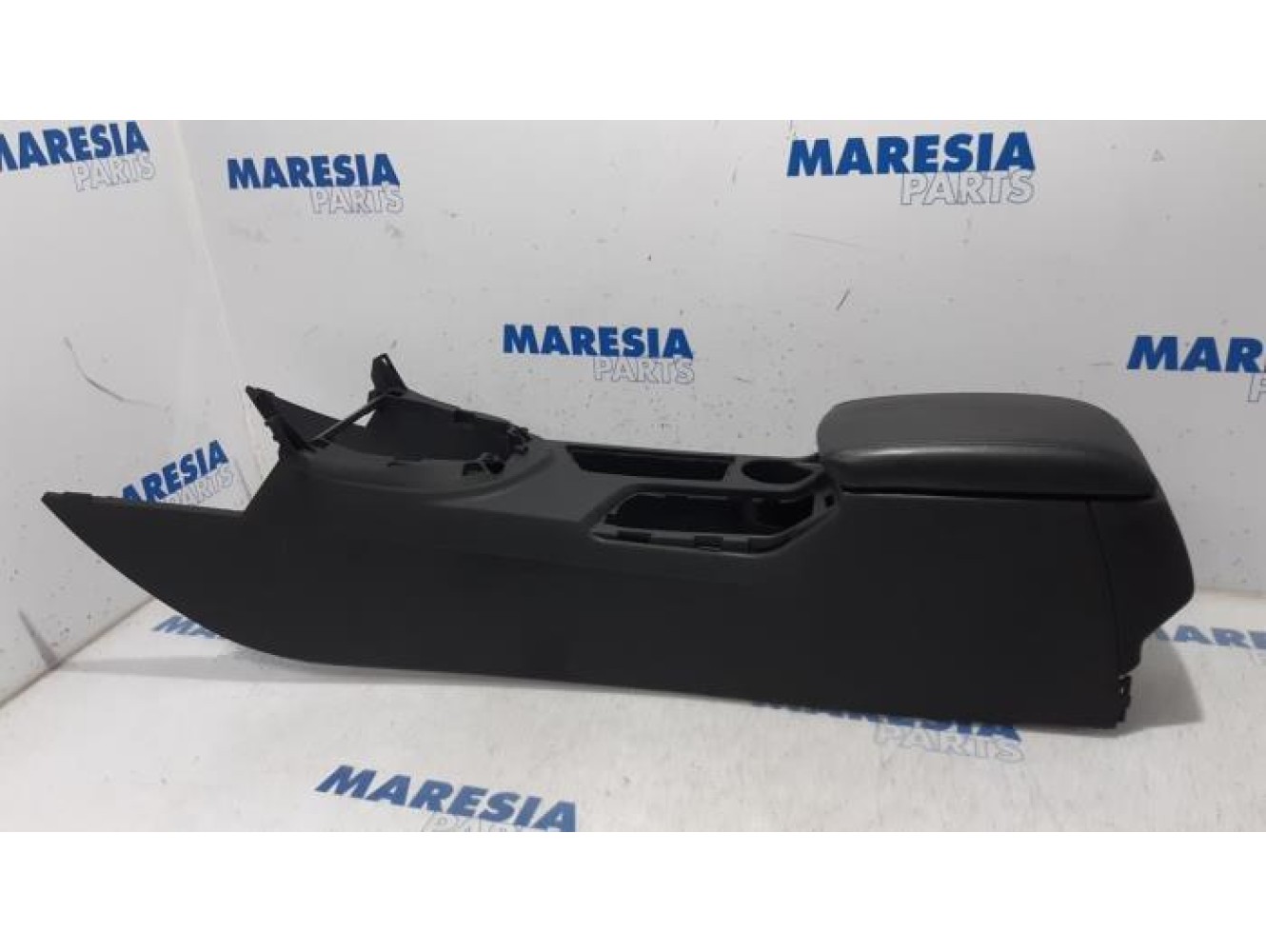 Peugeot - RCZ - Middle console