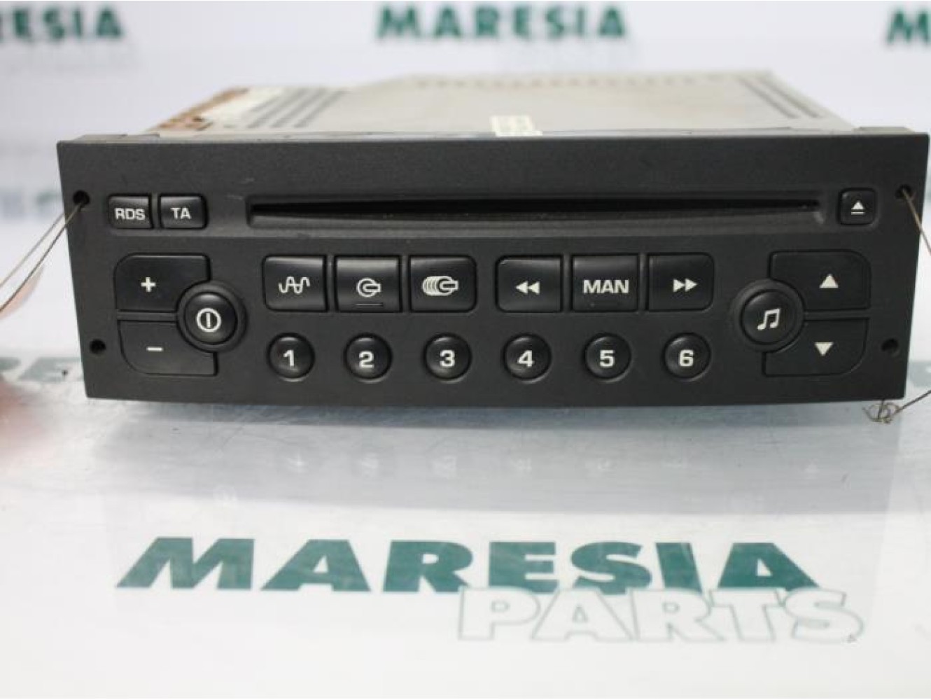 Peugeot - 206 - Radio CD player