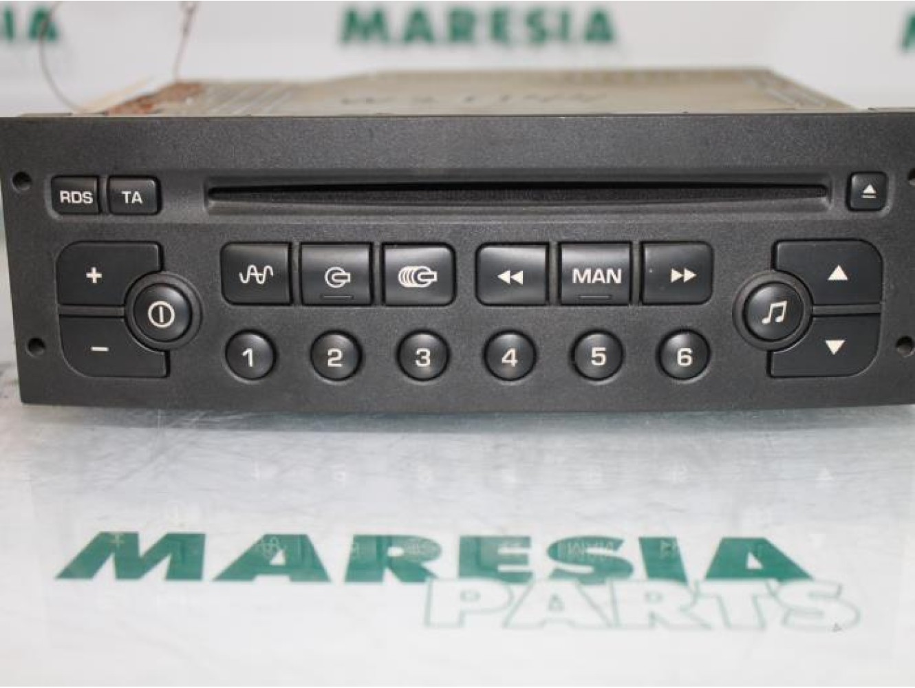 Peugeot - 206 - Radio CD player