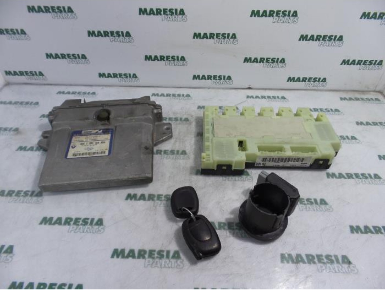 Renault - Clio - Engine management computer