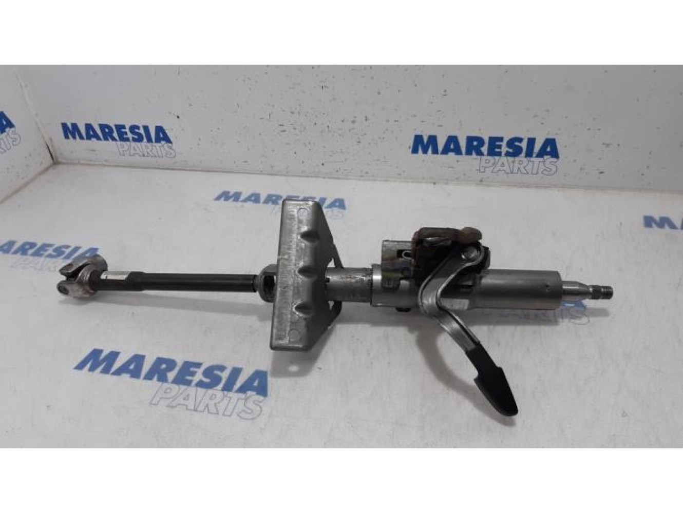 Opel - Combo - Steering column housing