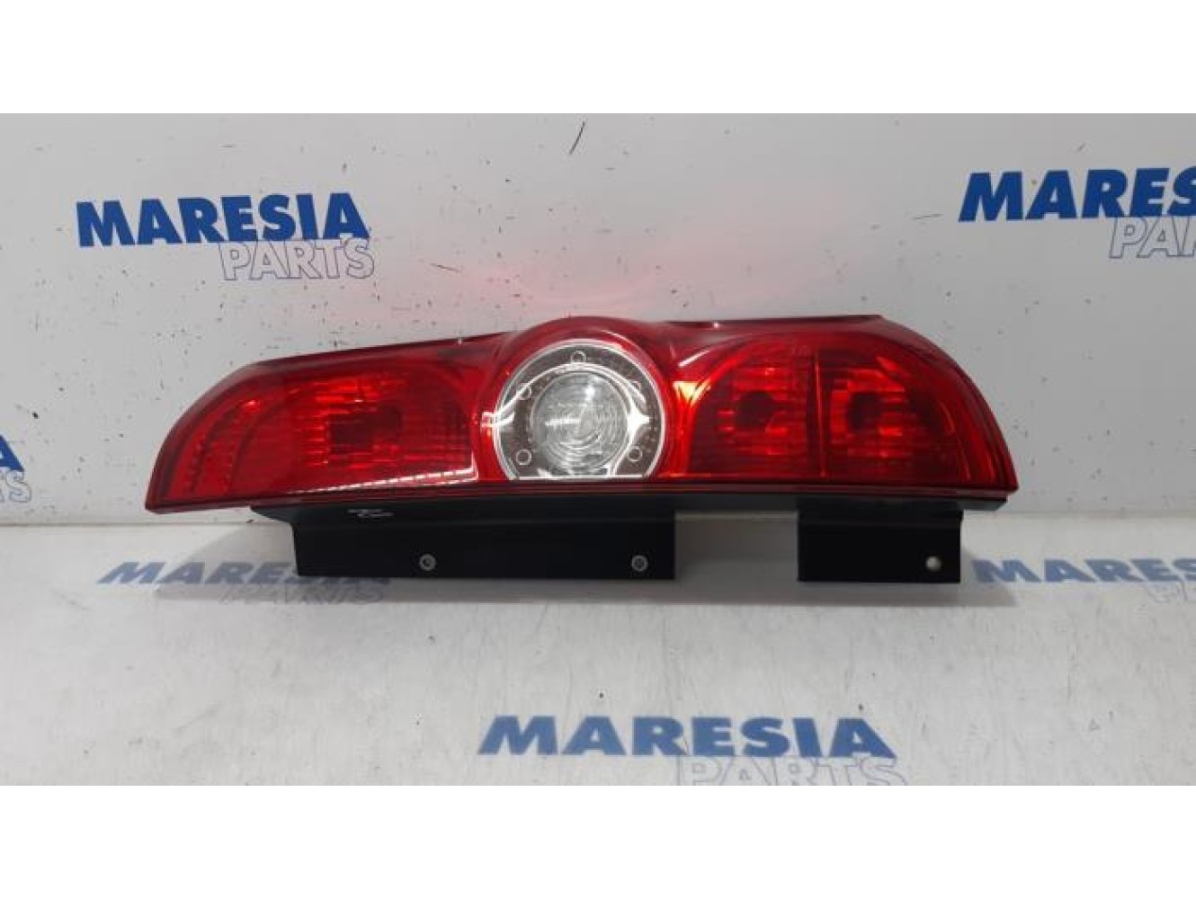 Opel - Combo - Taillight, right
