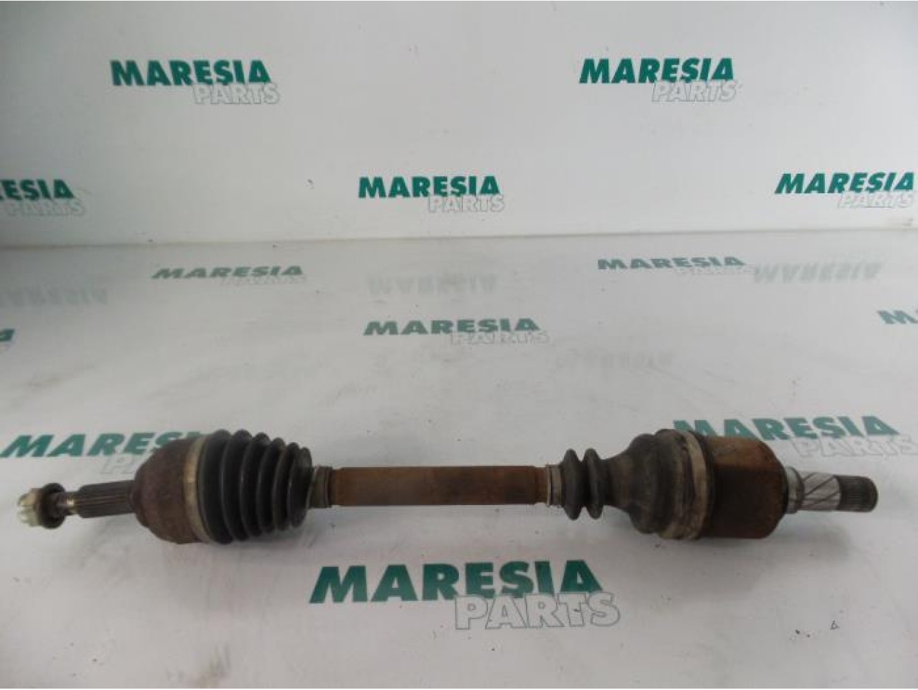 Renault - Megane - Aandrijfas links-voor