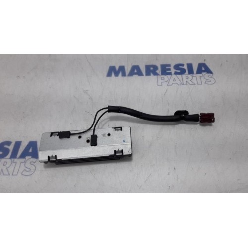 Peugeot - RCZ - GPS Antenne