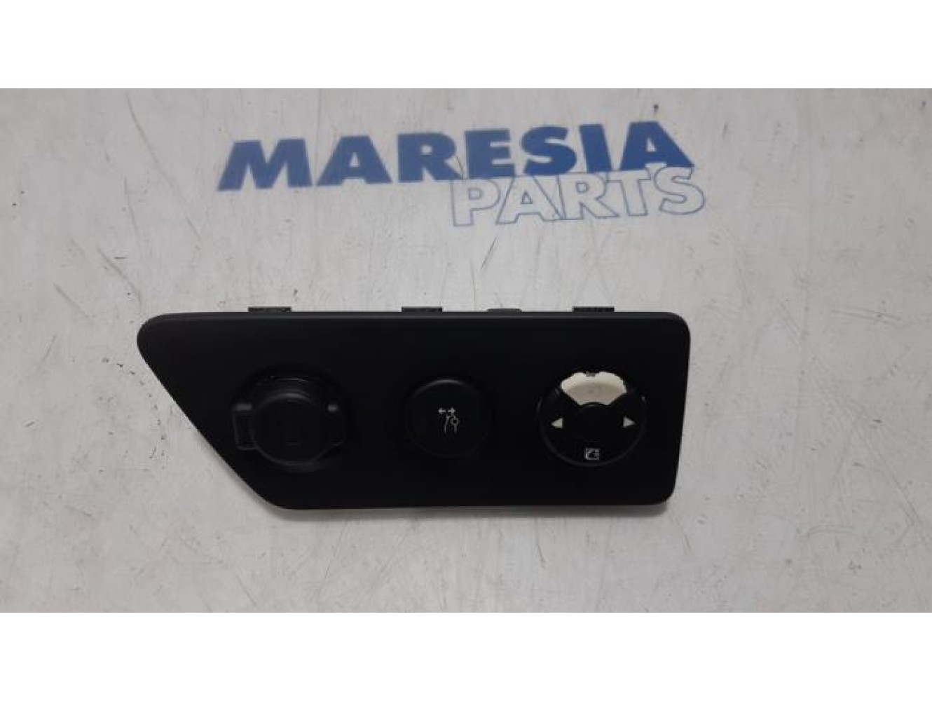 Peugeot - RCZ - Navigation control panel