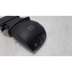 Renault - ZOE - Steering wheel mounted radio control